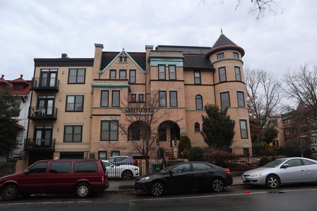 Building Photo - 1300 Euclid St NW