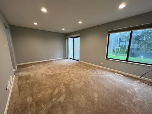 Building Photo - 498 Canterbury Trail