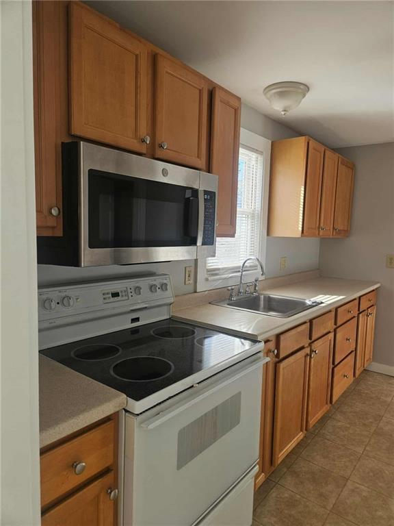 Building Photo - 43 Beach St