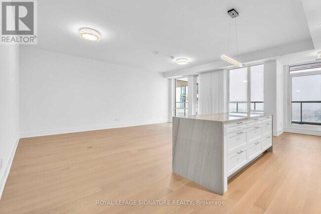 Building Photo - 397 Royal Orchard Blvd