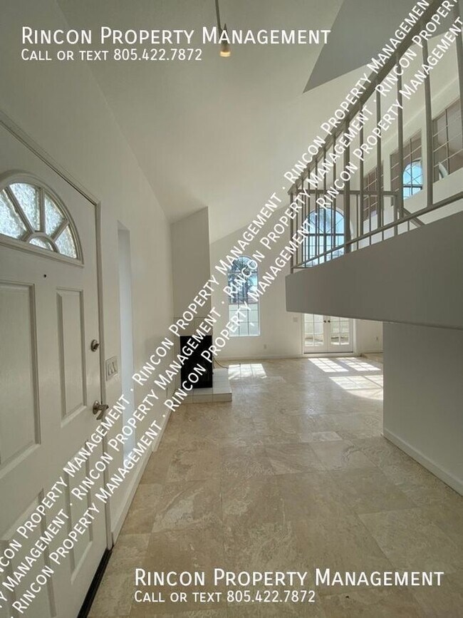 Foto del edificio - Gorgeous 2 Bedroom + Bonus Downstairs Room...