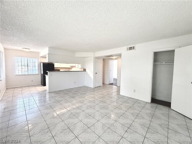 Foto del edificio - 3427 E Cheyenne Ave