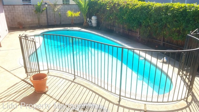 Foto del edificio - 3 br, 1.5 bath House - 12241 Browning Rd.