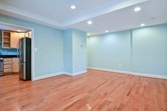 Foto del edificio - 1437 Spring Rd NW