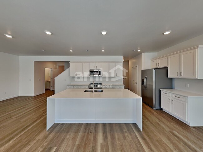 Building Photo - 6464 E Paseo Baranda