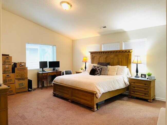 Foto del edificio - 16905 NE 12th Ave