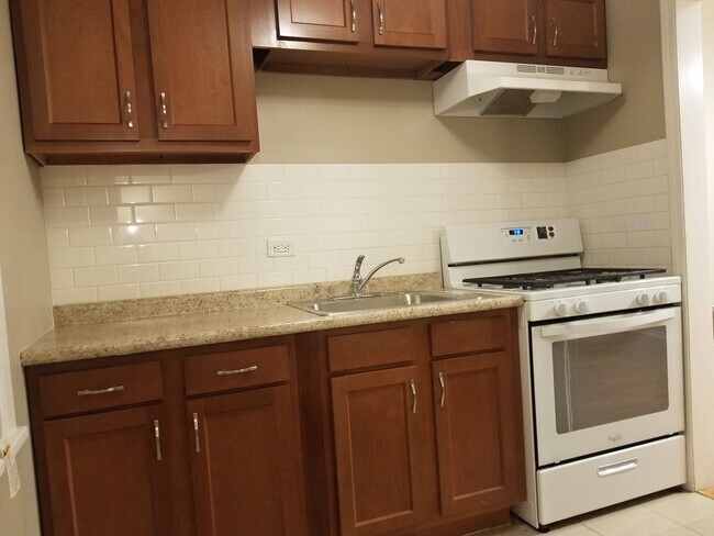 Foto del edificio - 244 E 92nd St