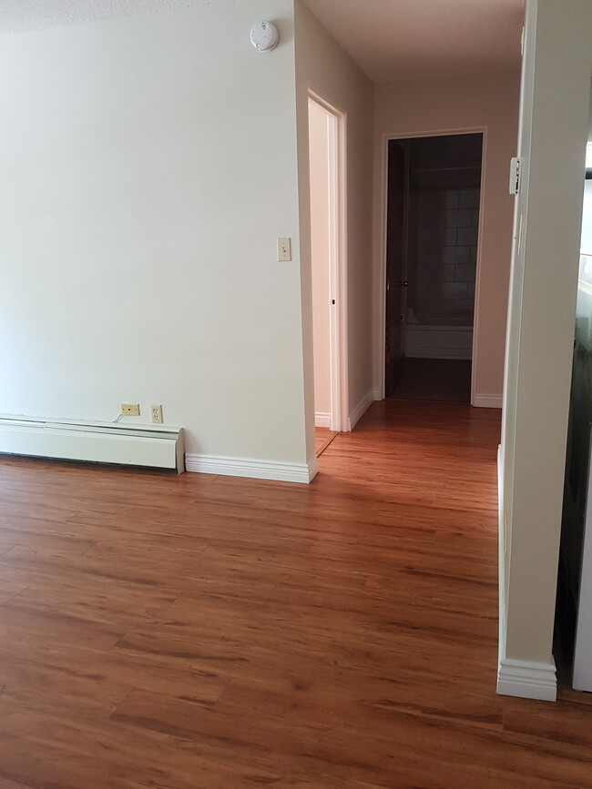 Photo du bâtiment - 140 17th St E