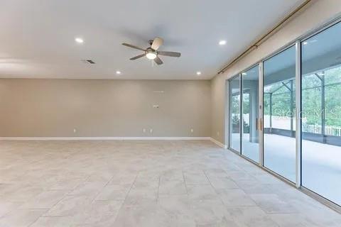 Foto del edificio - 4444 Desert Rose Ave