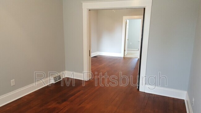 Building Photo - 561 North Ave
