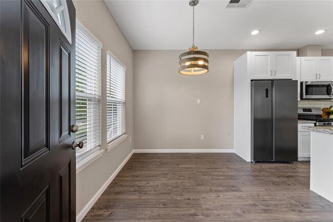 Foto del edificio - 5307 Groveton St