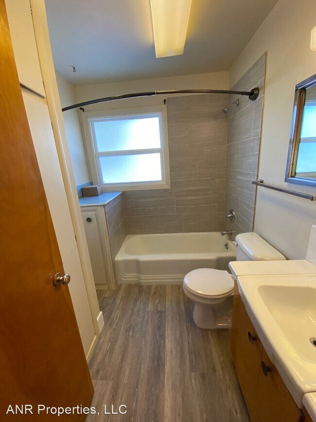 Building Photo - 3 br, 2 bath House - 156 N 9th Ave