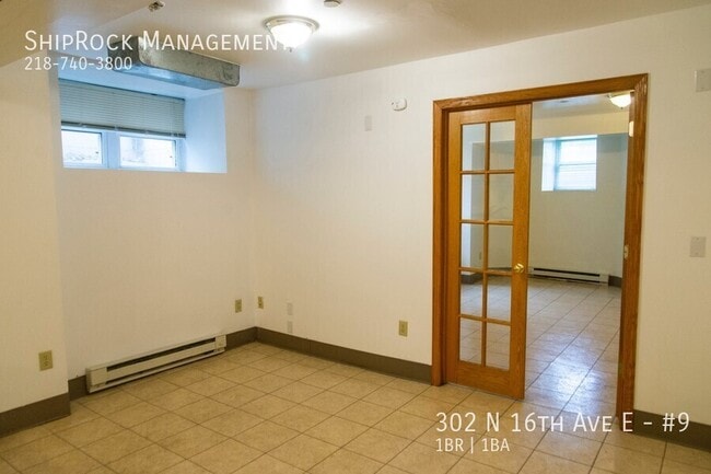 Building Photo - 302 N 16th Ave E