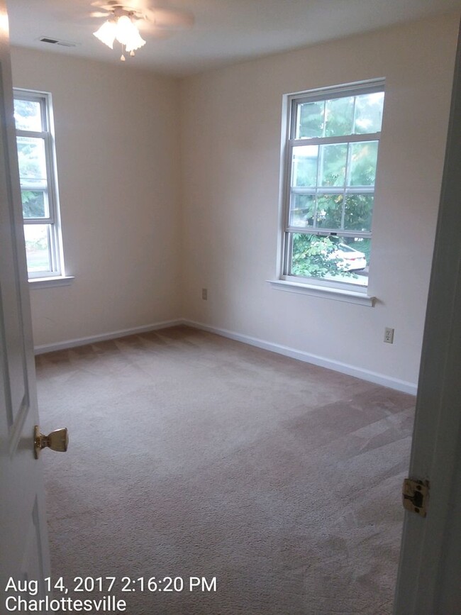 Building Photo - 109 Observatory Ave