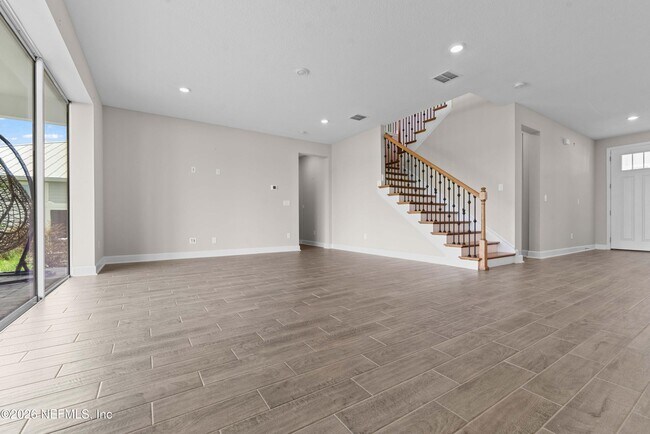 Foto del edificio - 321 Marquesa Cir