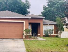 Building Photo - 935 Vanderbilt Dr
