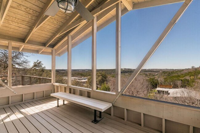 Foto del edificio - 3309 Westhill Dr