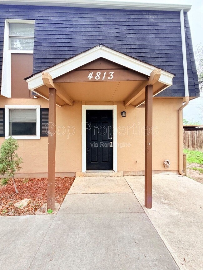 Foto del edificio - 4813 Fred May Dr