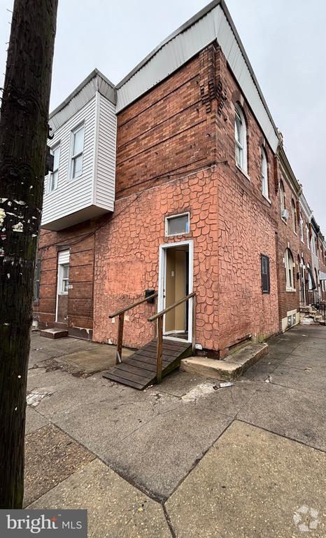 Building Photo - 528 E Willard St