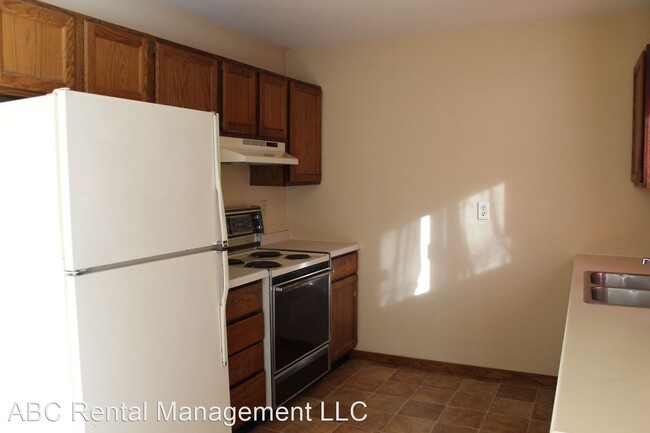 Foto del edificio - 5707-5709 Moyer Ave