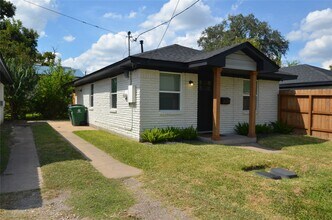 Building Photo - 3007 Columbia St