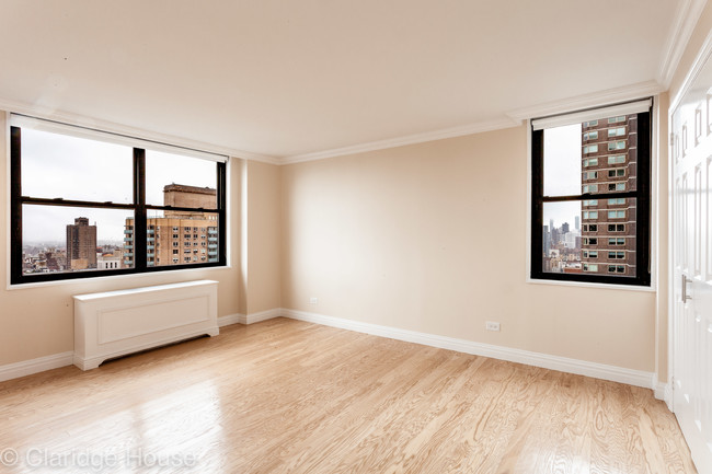 Interior Photo - Claridge House