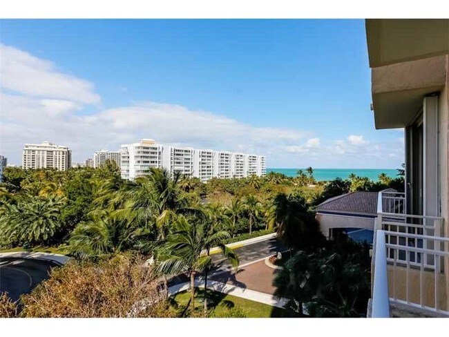Building Photo - 791 Crandon Blvd