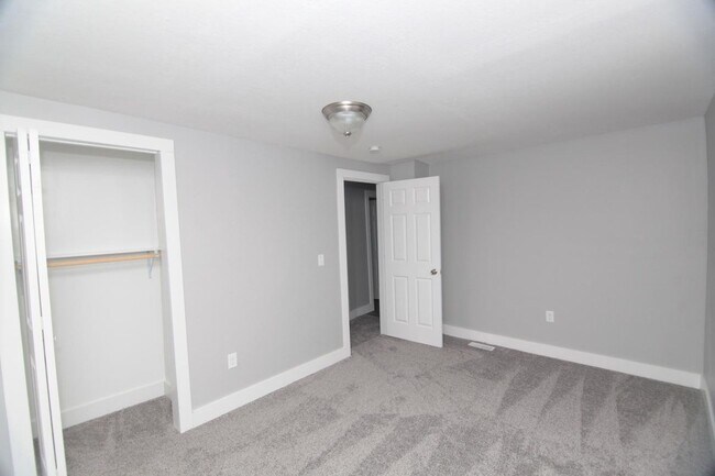 Foto del edificio - 702 W 7th St