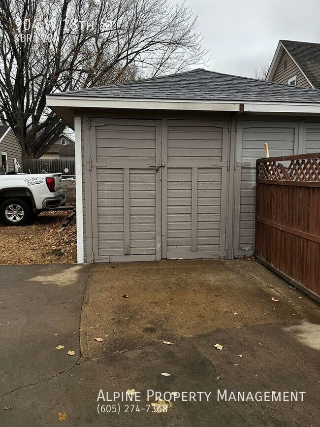 Building Photo - 3 Bed/2 Bath Near Sanford!
