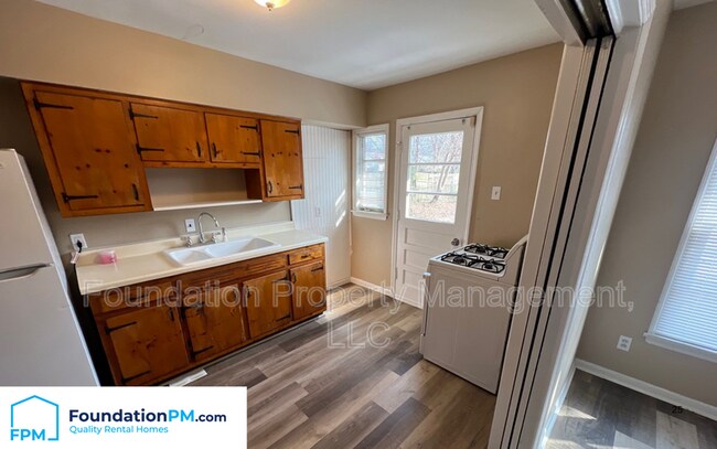 Foto del edificio - 1624 Mary Dr