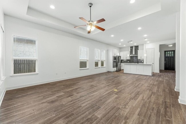 Building Photo - 5209 Mandevilla Dr
