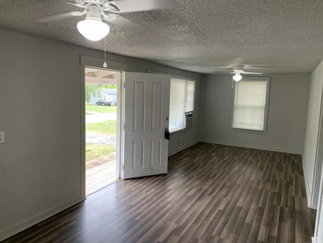 Foto del edificio - 4229 NE 20th St