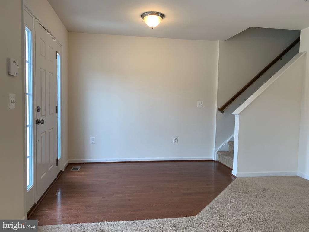 Primary Photo - 10421 Westgate Ct