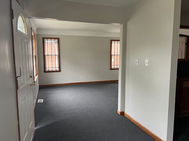 Foto del edificio - Stunning 3 bed 1 bath eastside Detroit property!