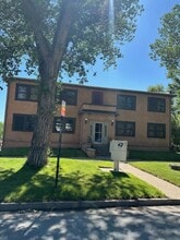 Building Photo - 303 S Brooks St