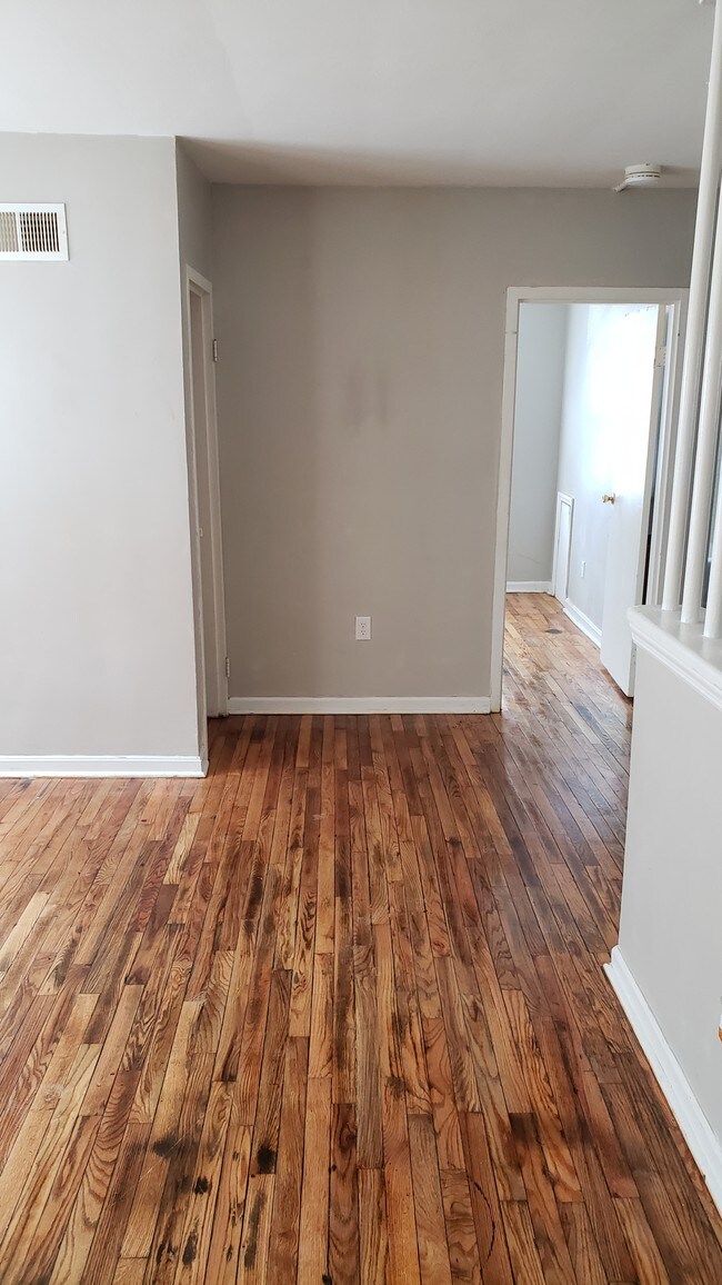 Foto del edificio - 4809 Meade St NE