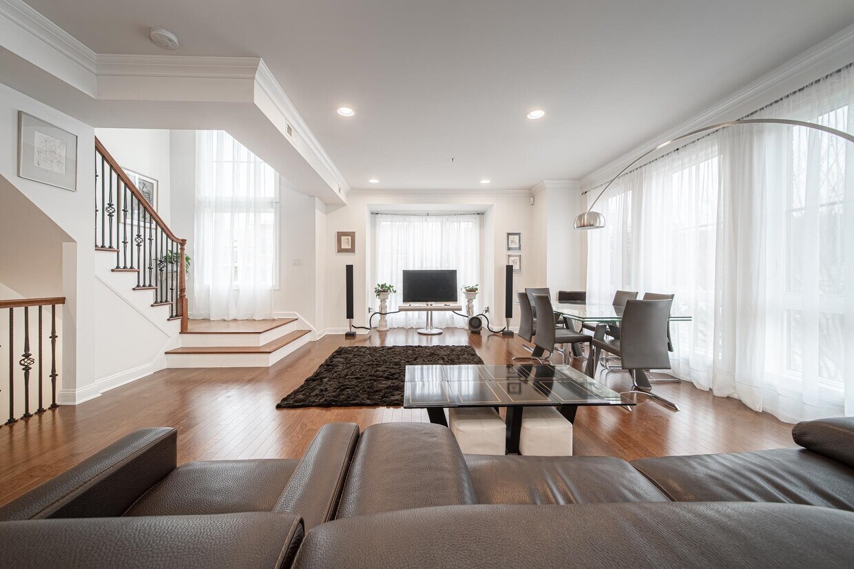 Primary Photo - 11 Washington Pl