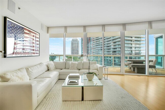 Foto del edificio - 1000 South Pointe Dr