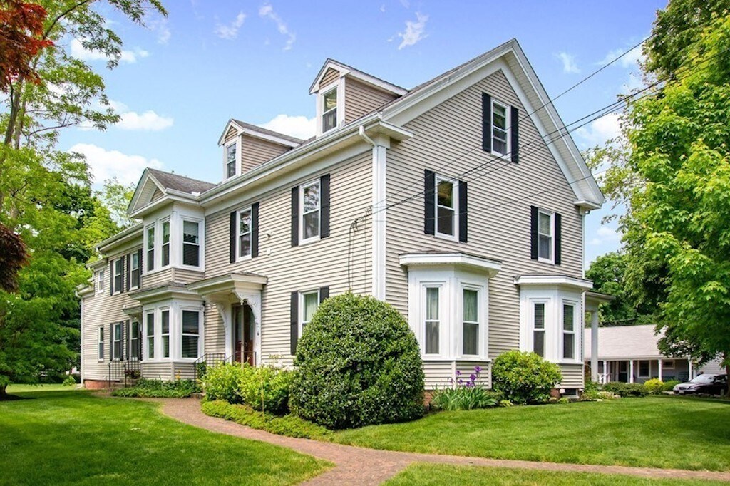 35 South St Unit A, Medfield, MA 02052 Condo for Rent in Medfield, MA