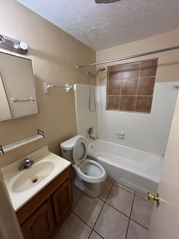 Foto del edificio - 3099 Orange Center Blvd