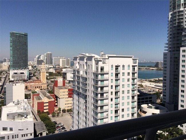 Foto del edificio - 133 NE 2nd Ave