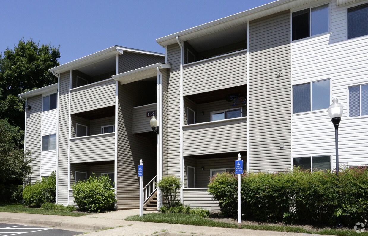 Maplewood Park 8178 Peakwood Ct Manassas, VA Apartments for Rent in