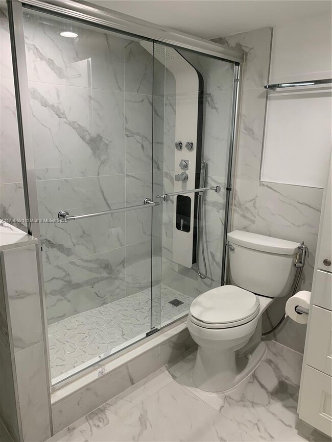 Foto del edificio - 7545 E Treasure Dr