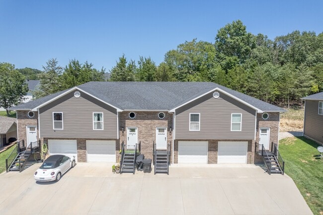 Building Photo - 5410 Deer Valley Dr