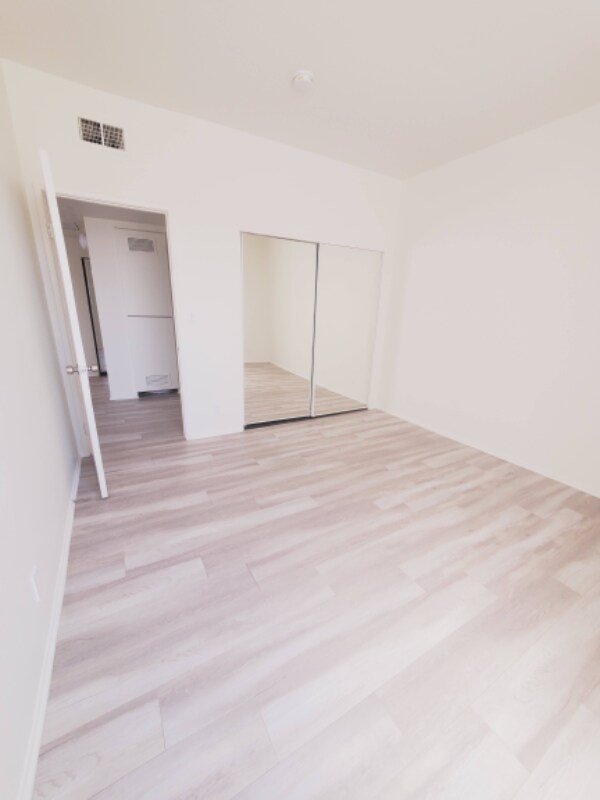 Foto del edificio - 4343 Whitsett Ave
