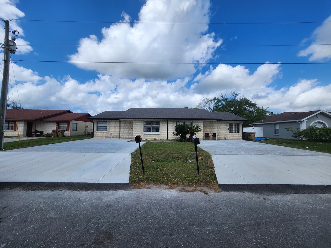 Building Photo - 406 Cocoa Ct