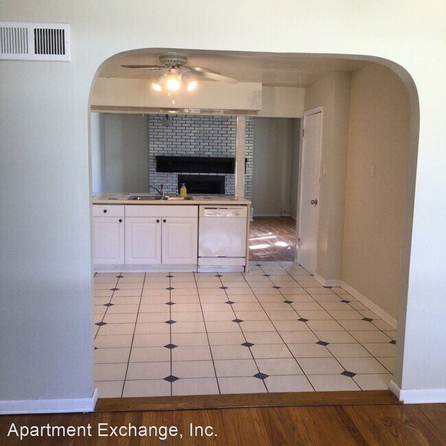 Building Photo - 3 br, 1 bath House - 22 Manor Dr.