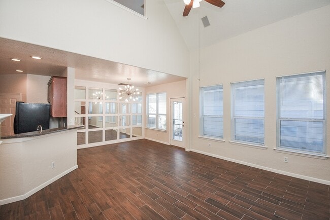 Building Photo - 7542 Autumn Sun Dr