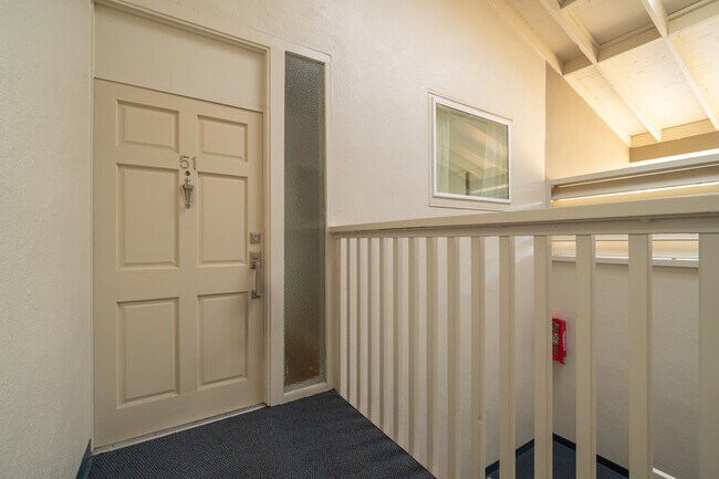 Building Photo - 5 Andrew Dr