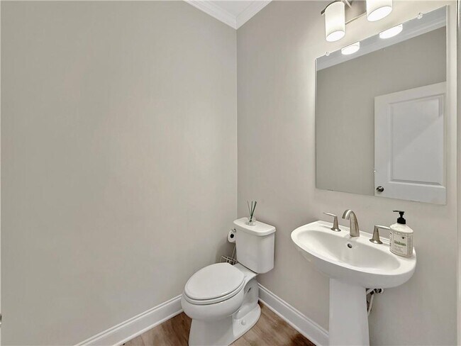 Foto del edificio - 6030 Stella Dr